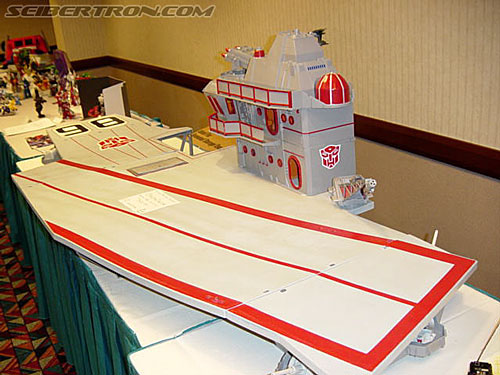 OTFCC 2003: The Art Room - Transformers Event: Otfcc-2003-artroom018