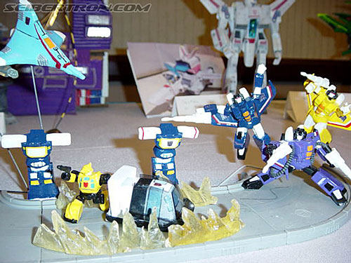 OTFCC 2003: The Art Room - Transformers Event: Otfcc-2003-artroom022