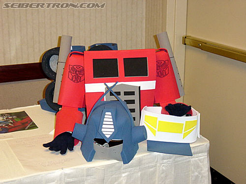 OTFCC 2003: The Art Room - Transformers Event: Otfcc-2003-artroom030