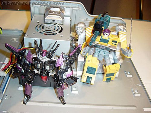 OTFCC 2003: The Art Room - Transformers Event: Otfcc-2003-artroom042