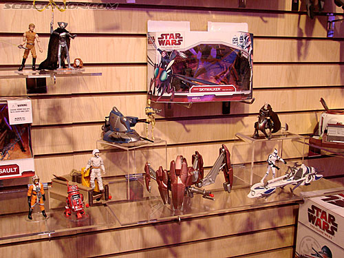 Toy Fair 2009: Star Wars Product Display Area - Transformers Event: Dsc01993