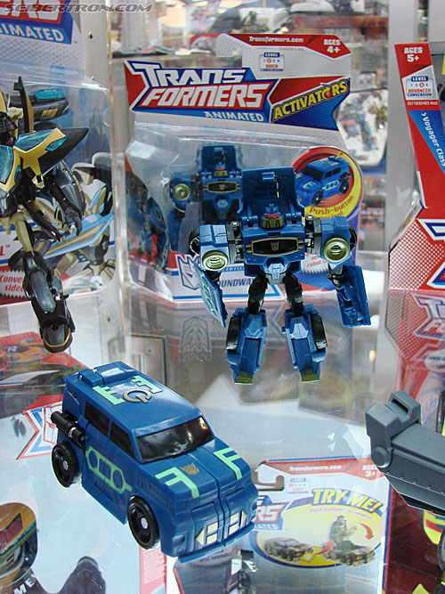 BotCon 2009: Transformers Animated figures - Transformers Event: DSC04703