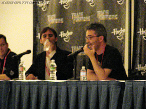 BotCon 2009: Panels and People - Transformers Event: DSC04544