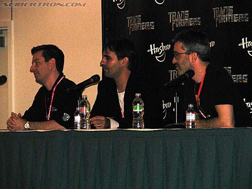 BotCon 2009: Panels and People - Transformers Event: DSC04546
