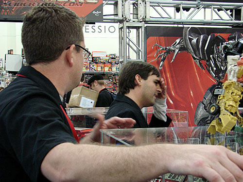 BotCon 2009: Panels and People - Transformers Event: DSC05119