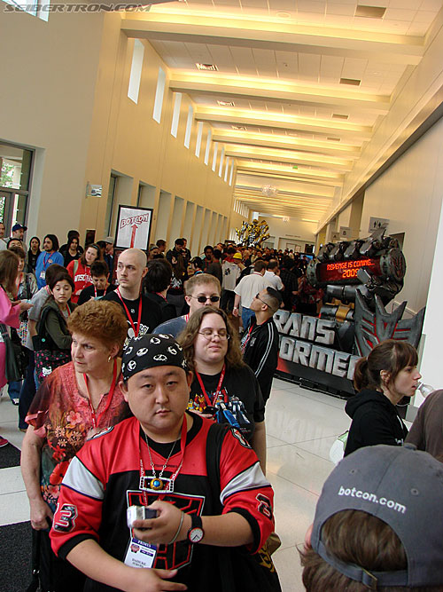 BotCon 2009: Panels and People - Transformers Event: DSC05196