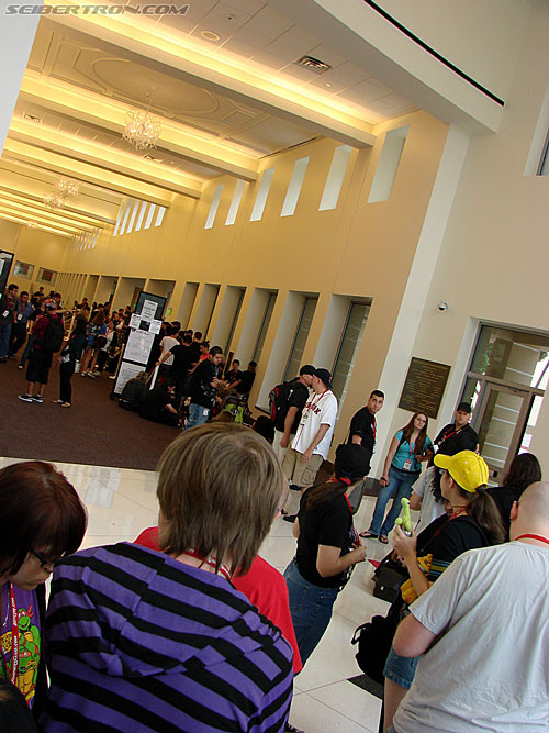 BotCon 2009: Panels and People - Transformers Event: DSC05197