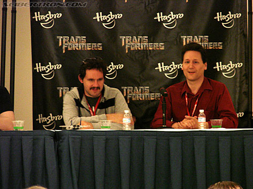 BotCon 2009: Panels and People - Transformers Event: DSC05202