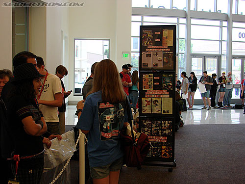 BotCon 2009: Panels and People - Transformers Event: DSC05209