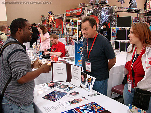 BotCon 2009: Panels and People - Transformers Event: DSC05256