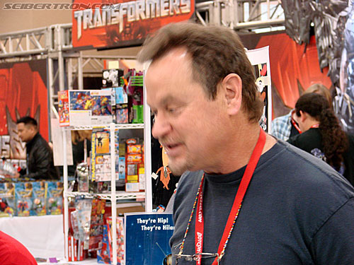 BotCon 2009: Panels and People - Transformers Event: DSC05257
