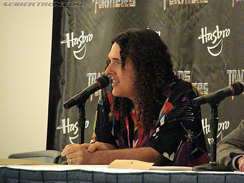 BotCon 2009: Panels and People - Transformers Event: DSC05356