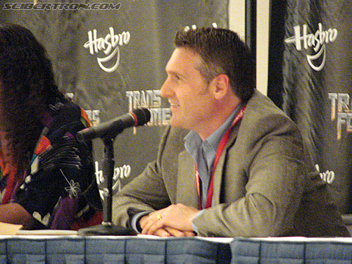 BotCon 2009: Panels and People - Transformers Event: DSC05357