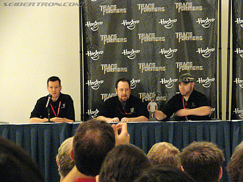 BotCon 2009: Panels and People - Transformers Event: DSC05382