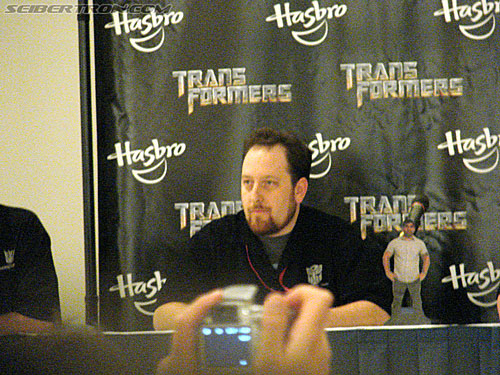BotCon 2009: Panels and People - Transformers Event: DSC05384