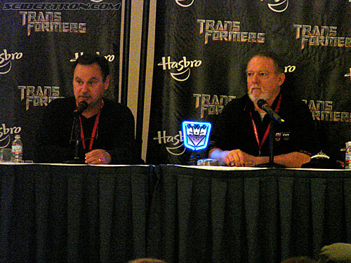 BotCon 2009: Panels and People - Transformers Event: DSC05610