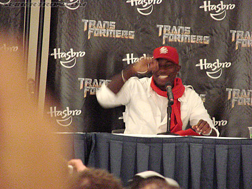 BotCon 2009: Panels and People - Transformers Event: DSC05613