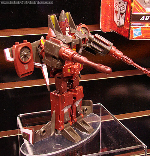Toy Fair 2010: Transformers Generations - Transformers Event: DSC04840ba