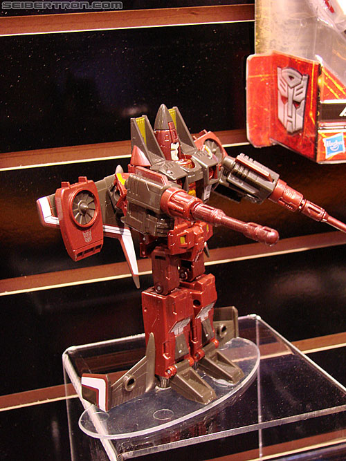 Toy Fair 2010: Transformers Generations - Transformers Event: DSC04840c