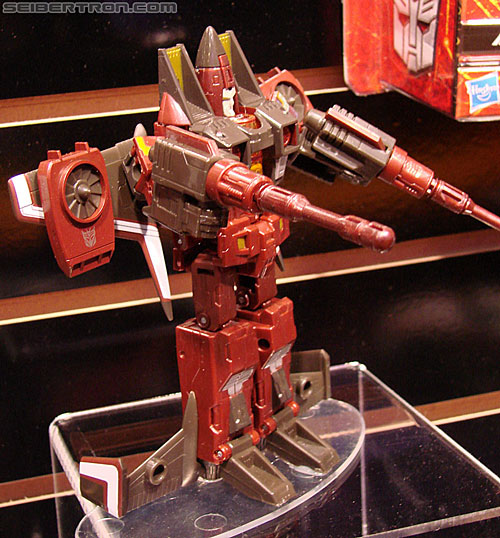 Toy Fair 2010: Transformers Generations - Transformers Event: DSC04840ca