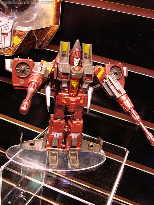 Toy Fair 2010: Transformers Generations - Transformers Event: DSC04840d