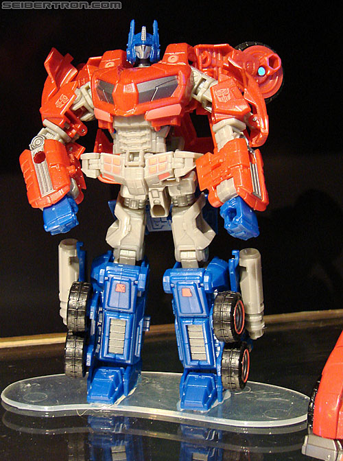 Toy Fair 2010: Transformers Generations - Transformers Event: DSC04968