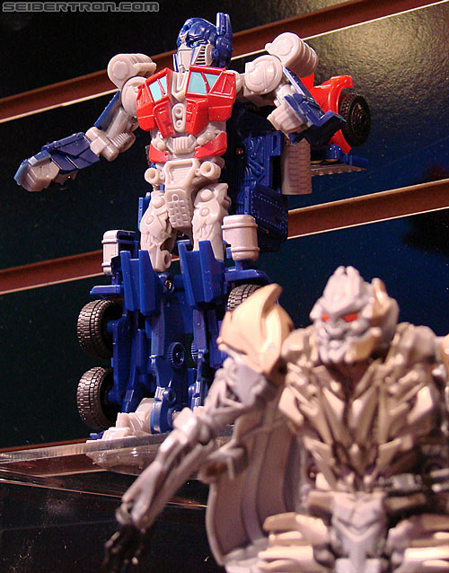 Toy Fair 2010: Transformers Movie-verse - Transformers Event: DSC05040