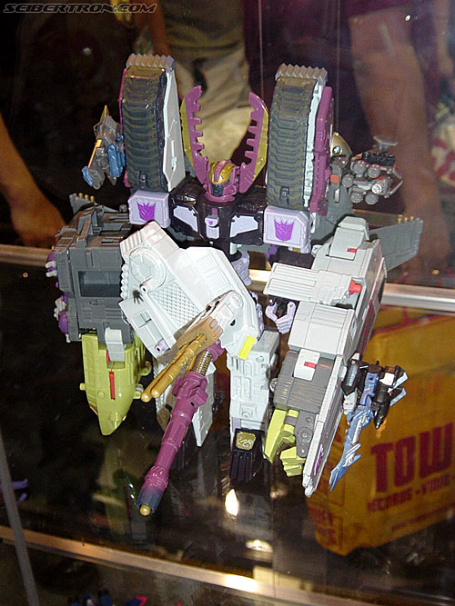 Wizard World 2003 - Transformers Event: DSC03593