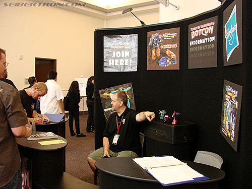 BotCon 2009: Miscellaneous Pics - Transformers Event: DSC05238