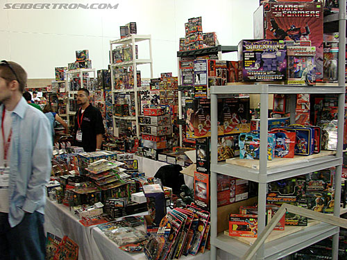 BotCon 2009: Dealer Room - Transformers Event: DSC05282