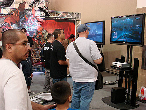 BotCon 2009: Dealer Room - Transformers Event: DSC05333