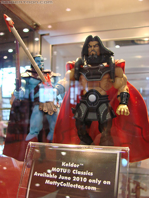 C2E2: Chicago Comic and Entertainment Expo - Transformers Event: MOTUC Count Marzo