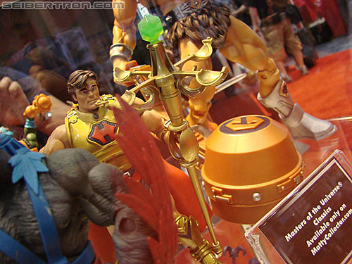C2E2: Chicago Comic and Entertainment Expo - Transformers Event: MOTUC Hero