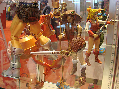 C2E2: Chicago Comic and Entertainment Expo - Transformers Event: MOTUC Teela, Zoar and Adora