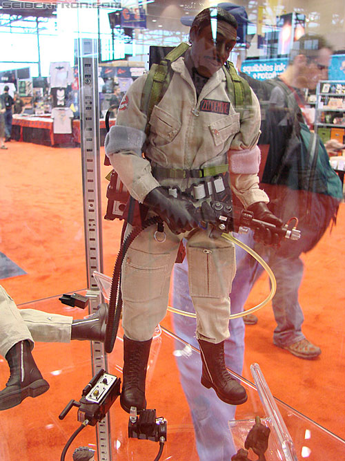 C2E2: Chicago Comic and Entertainment Expo - Transformers Event: Ghostbusters Winston Zeddemore (12" figure)