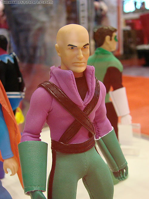 C2E2: Chicago Comic and Entertainment Expo - Transformers Event: Retro-Action DC Lex Luthor