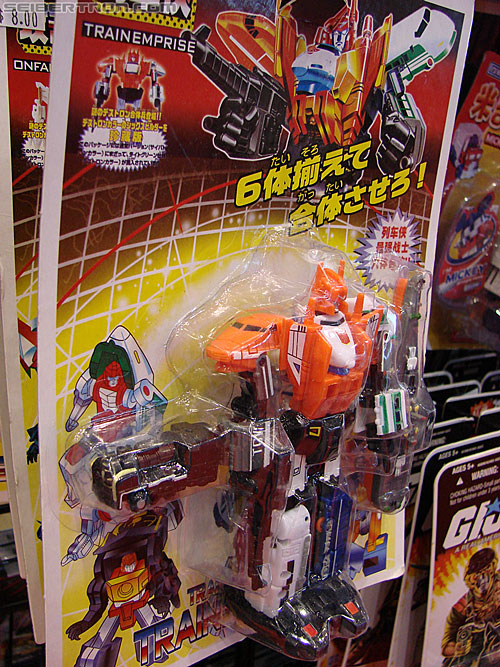 C2E2: Chicago Comic and Entertainment Expo - Transformers Event: Transformers Micromaster Combiner knockoff