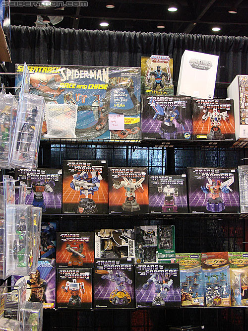 C2E2: Chicago Comic and Entertainment Expo - Transformers Event: Transformers statue busts
