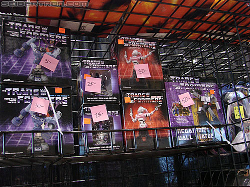 C2E2: Chicago Comic and Entertainment Expo - Transformers Event: Transformers statue busts