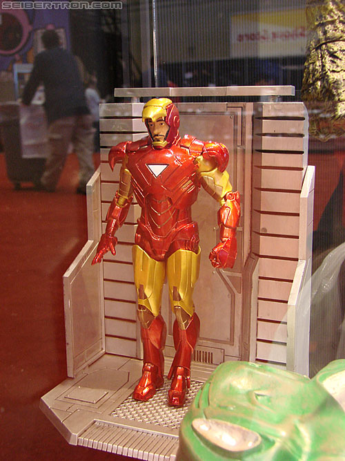 C2E2: Chicago Comic and Entertainment Expo - Transformers Event: Iron Man