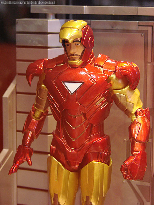 C2E2: Chicago Comic and Entertainment Expo - Transformers Event: Iron Man / Tony Stark