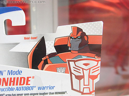 BotCon 2010: Transformers Animated toys - Transformers Event: TFA Cybertron Mode Ironhide