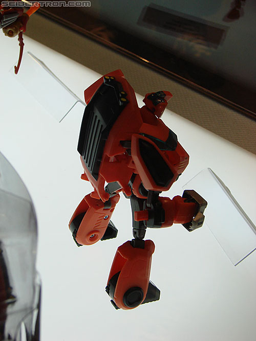BotCon 2010: Transformers Animated toys - Transformers Event: TFA Cybertron Mode Ironhide