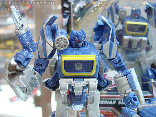 BotCon 2010: Transformers Generations toys - Transformers Event: DSC02911