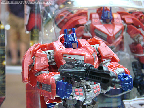 BotCon 2010: Transformers Generations toys - Transformers Event: DSC02917
