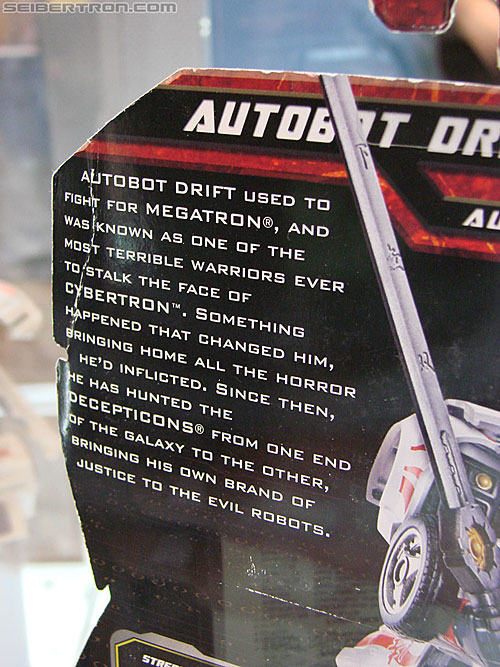 BotCon 2010: Transformers Generations toys - Transformers Event: DSC02949