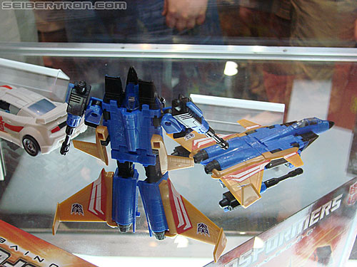BotCon 2010: Transformers Generations toys - Transformers Event: DSC02951