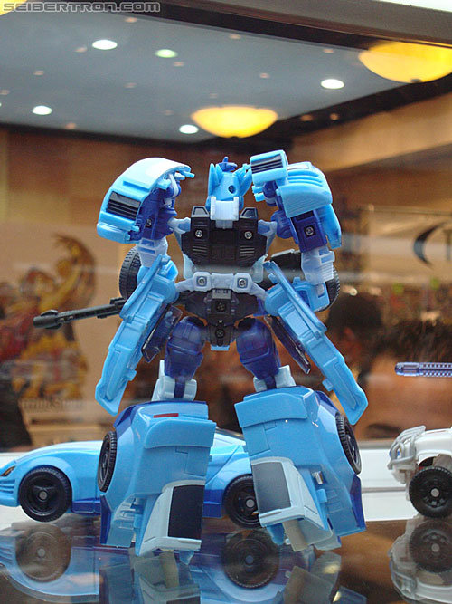 BotCon 2010: Transformers Generations toys - Transformers Event: DSC03010