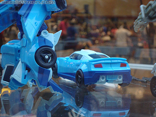 BotCon 2010: Transformers Generations toys - Transformers Event: DSC03011