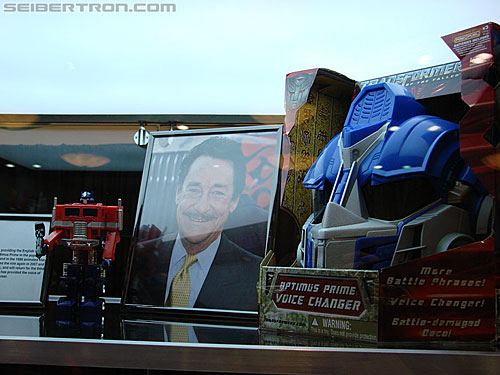 BotCon 2010: "Hall of Fame" Display Area and Awards Dinner - Transformers Event: DSC02993